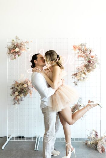13_Lover_Booth_Stock