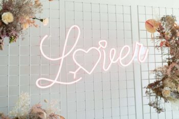3_Lover_Booth_Stock