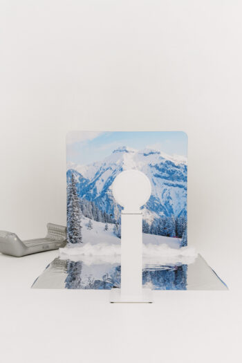 1_APRES_Aura_Booth_Stock