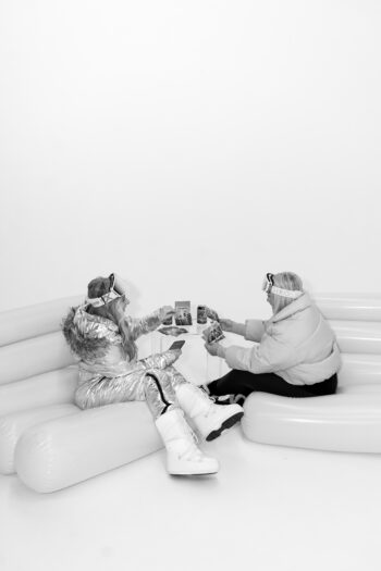 21_APRES_Models_Booth_Stock
