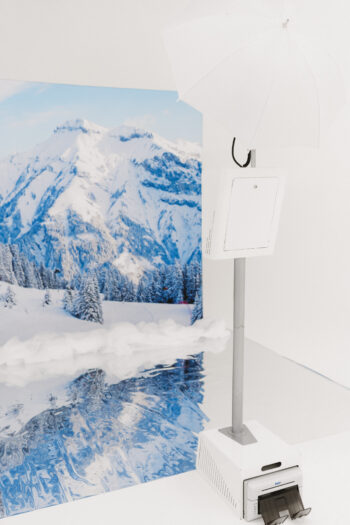 2_APRES_Legacy_Booth_Stock.