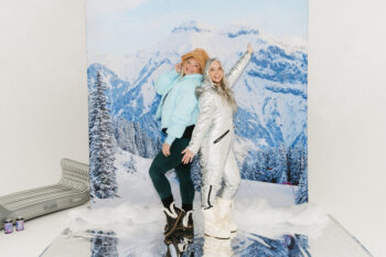 9_APRES_Models_Booth_Stock