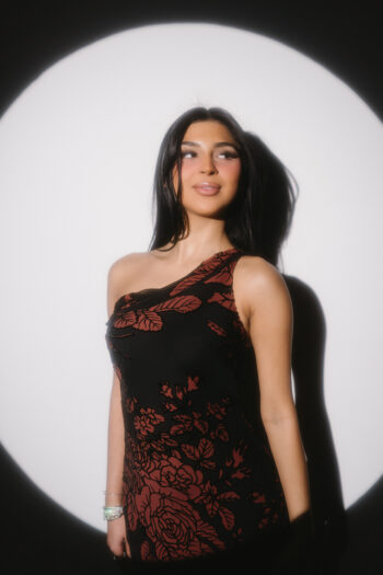 27_Gloss_Booth_Stock