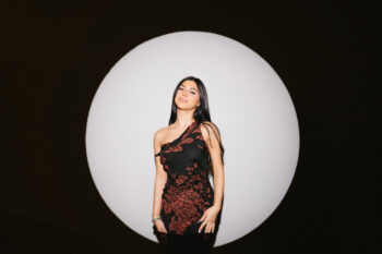 41_Gloss_Booth_Stock