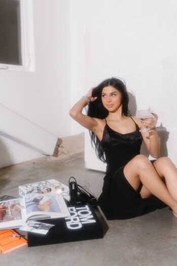 86_Gloss_Booth_Stock