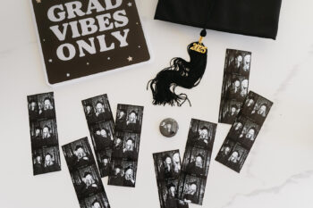 1_GRAD_Bonus_Booth_Stock