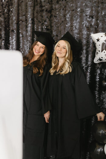 2_GRAD_Bonus_Booth_Stock