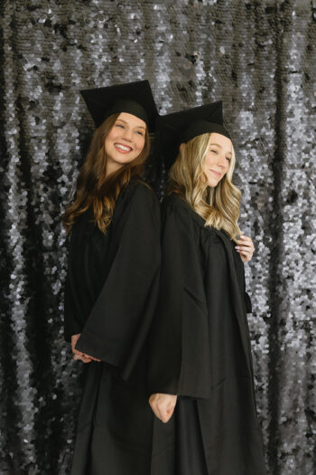 37_GRAD_Bonus_Booth_Stock