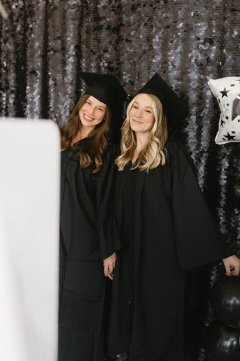 3_GRAD_Bonus_Booth_Stock