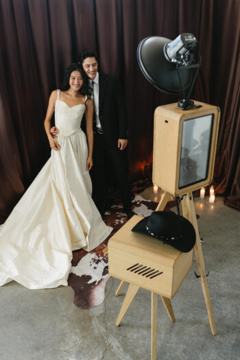 10_Western_Rich_Icon_Booth_Stock