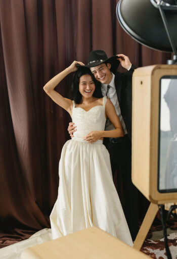 13_Western_Rich_Icon_Booth_Stock