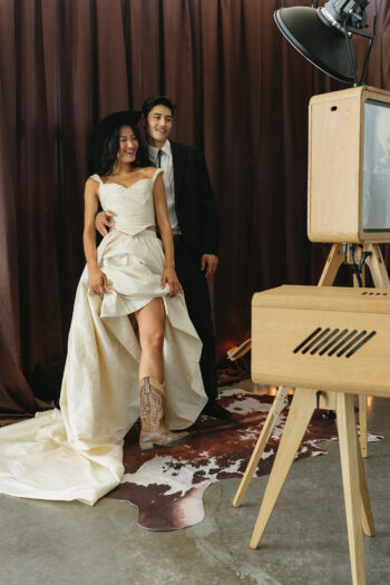 24_Western_Rich_Icon_Booth_Stock