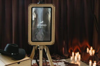 3_Western_Rich_Icon_Booth_Stock