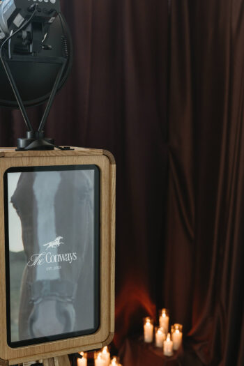 8_Western_Rich_Icon_Booth_Stock