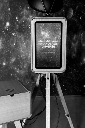 27_Space_Icon_Booth_Stock