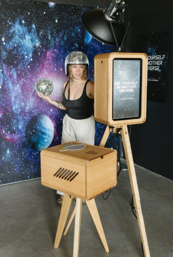 31_Space_Icon_Booth_Stock