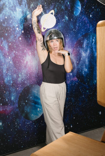 32_Space_Icon_Booth_Stock