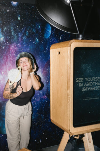 34_Space_Icon_Booth_Stock