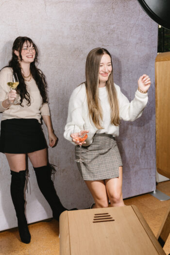 16_Dinner with Friends_Icon_Booth_Stock