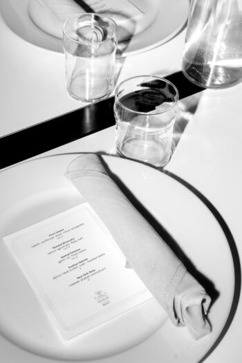 4_Dinner with Friends_Details_Booth_Stock